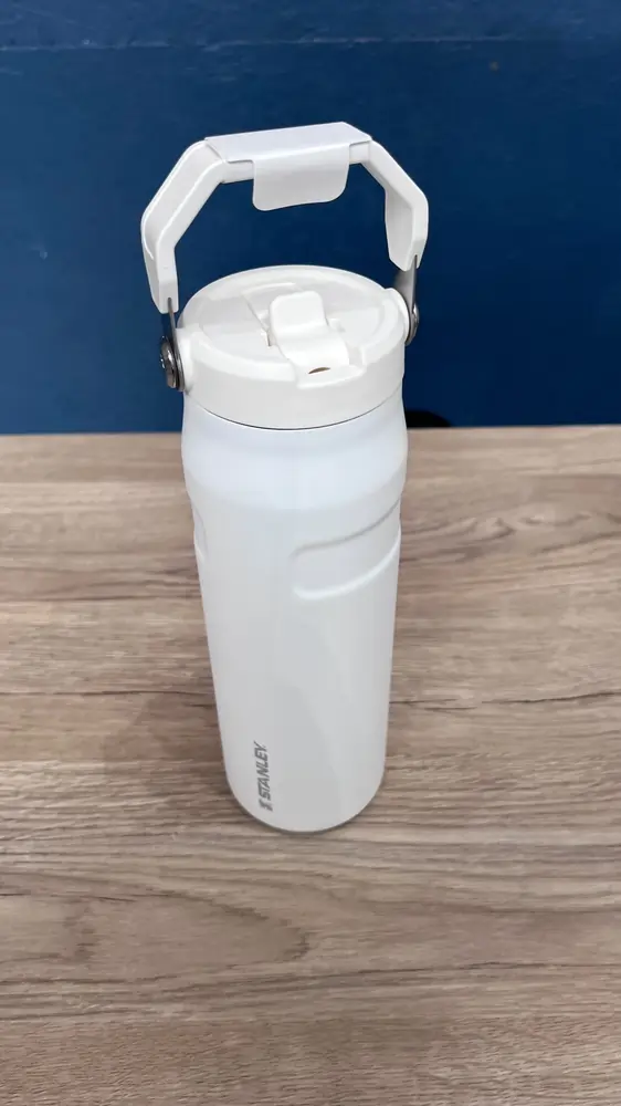 Botella Stanley IceFlow 710 ml blanca